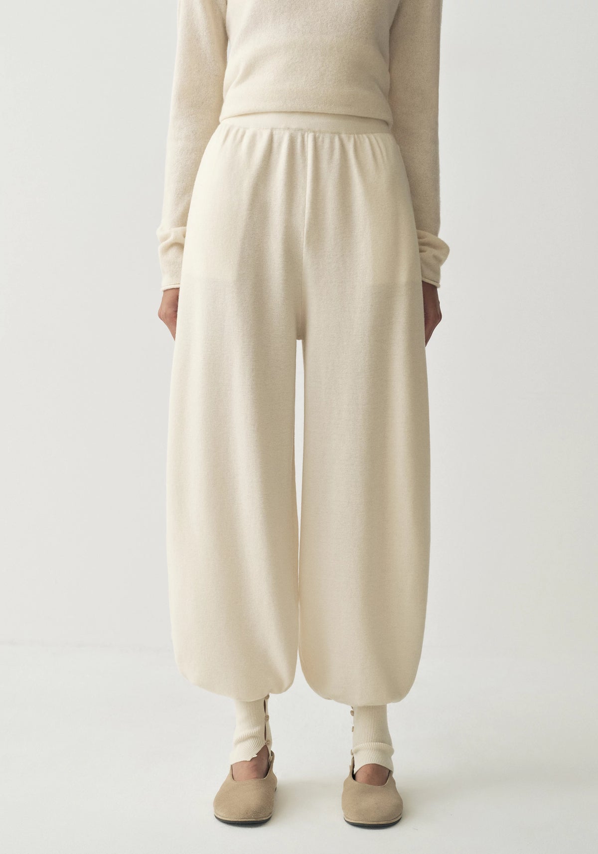 #color_off white
