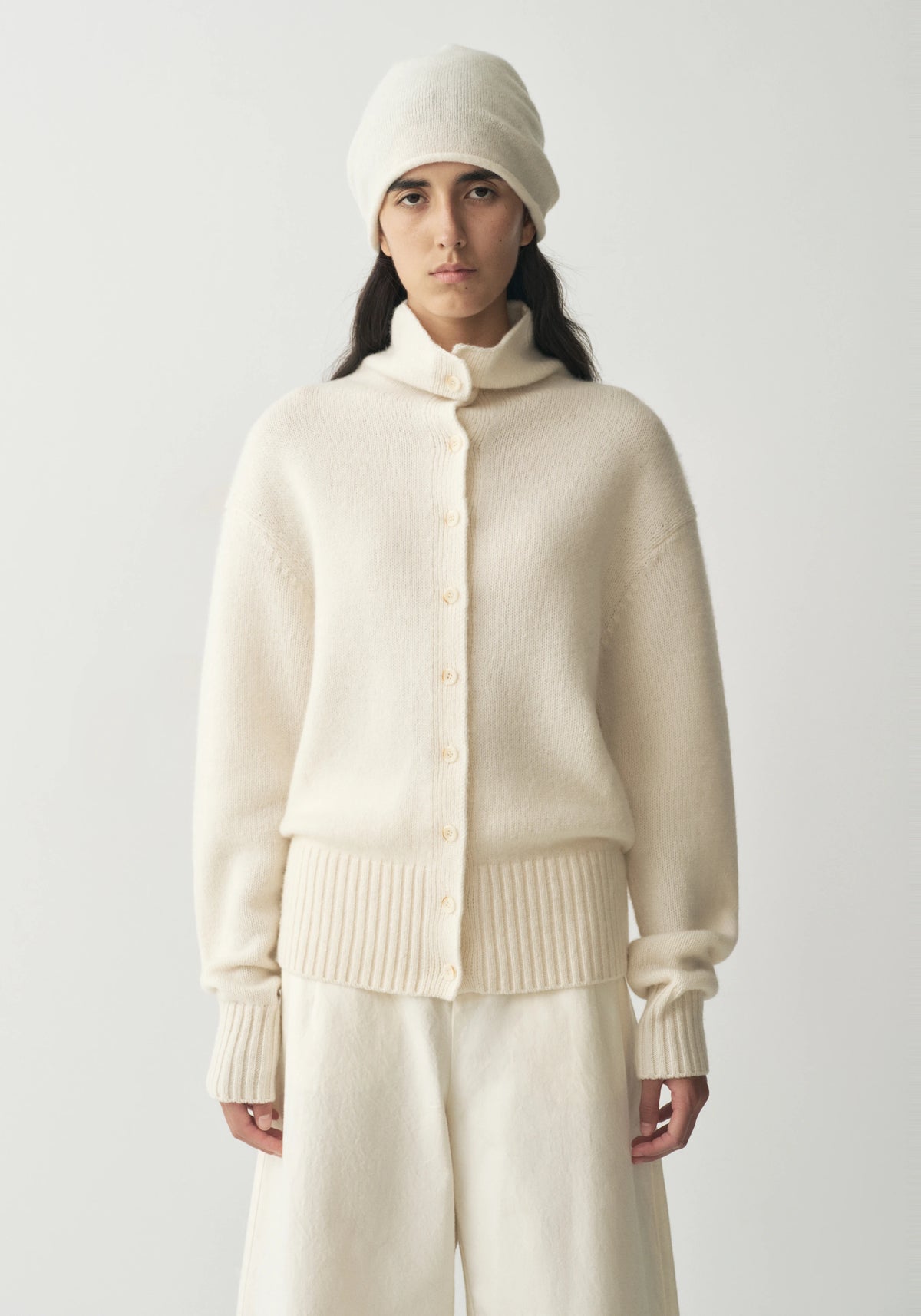 #color_off white