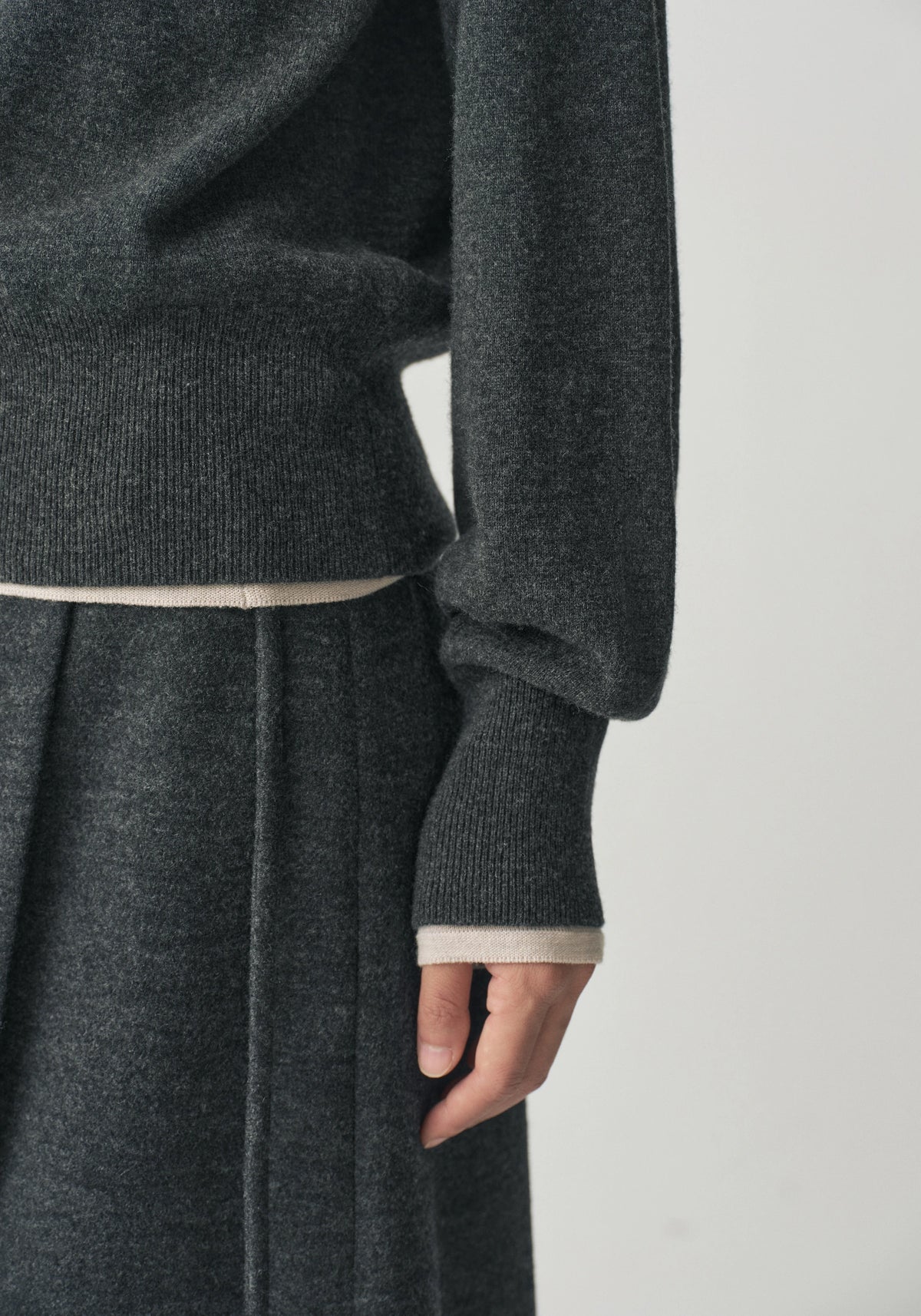 #color_dark gray