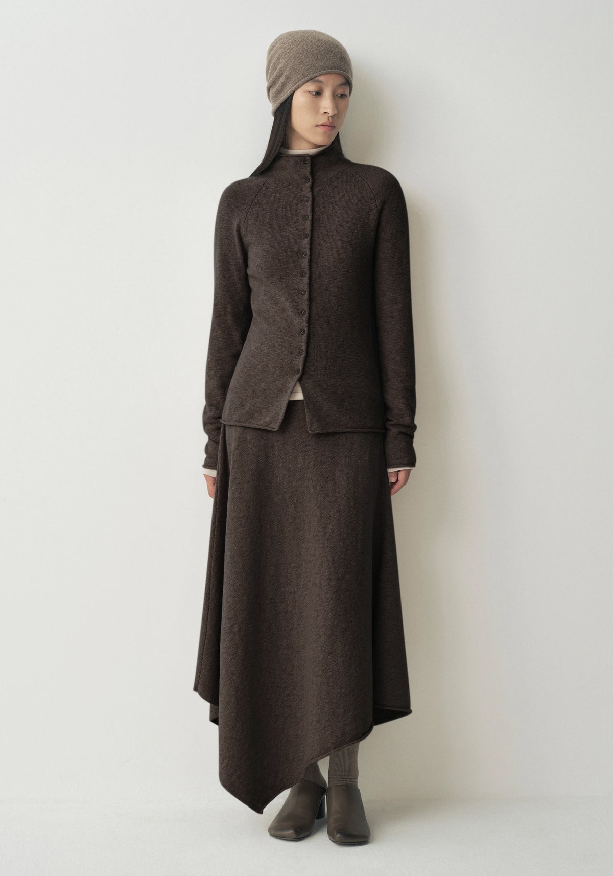 #color_raw umber