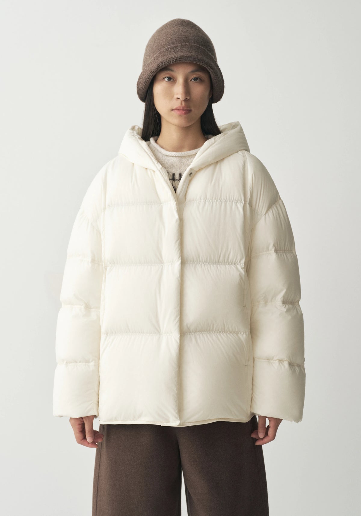 #color_off white