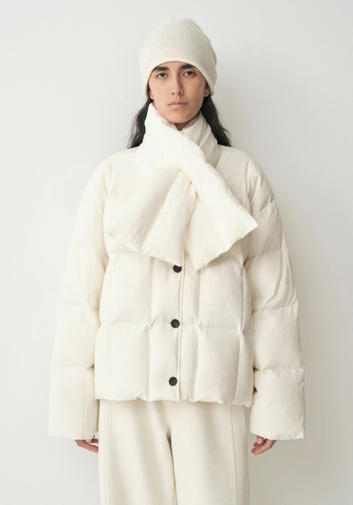 #color_off white