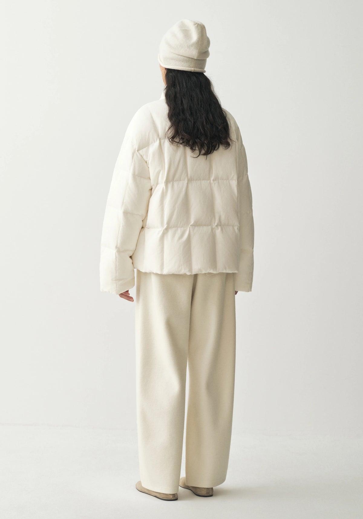 #color_off white