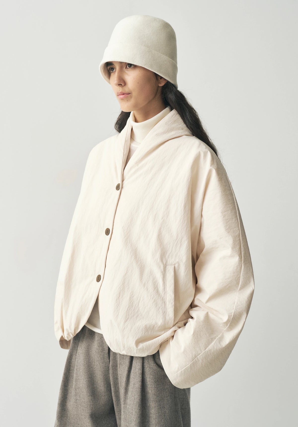 #color_off white
