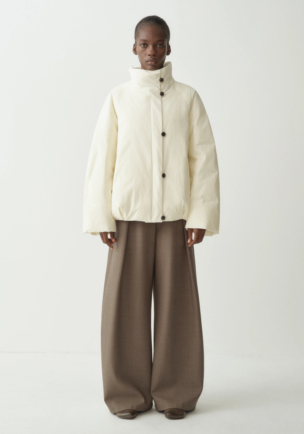 #color_cream white