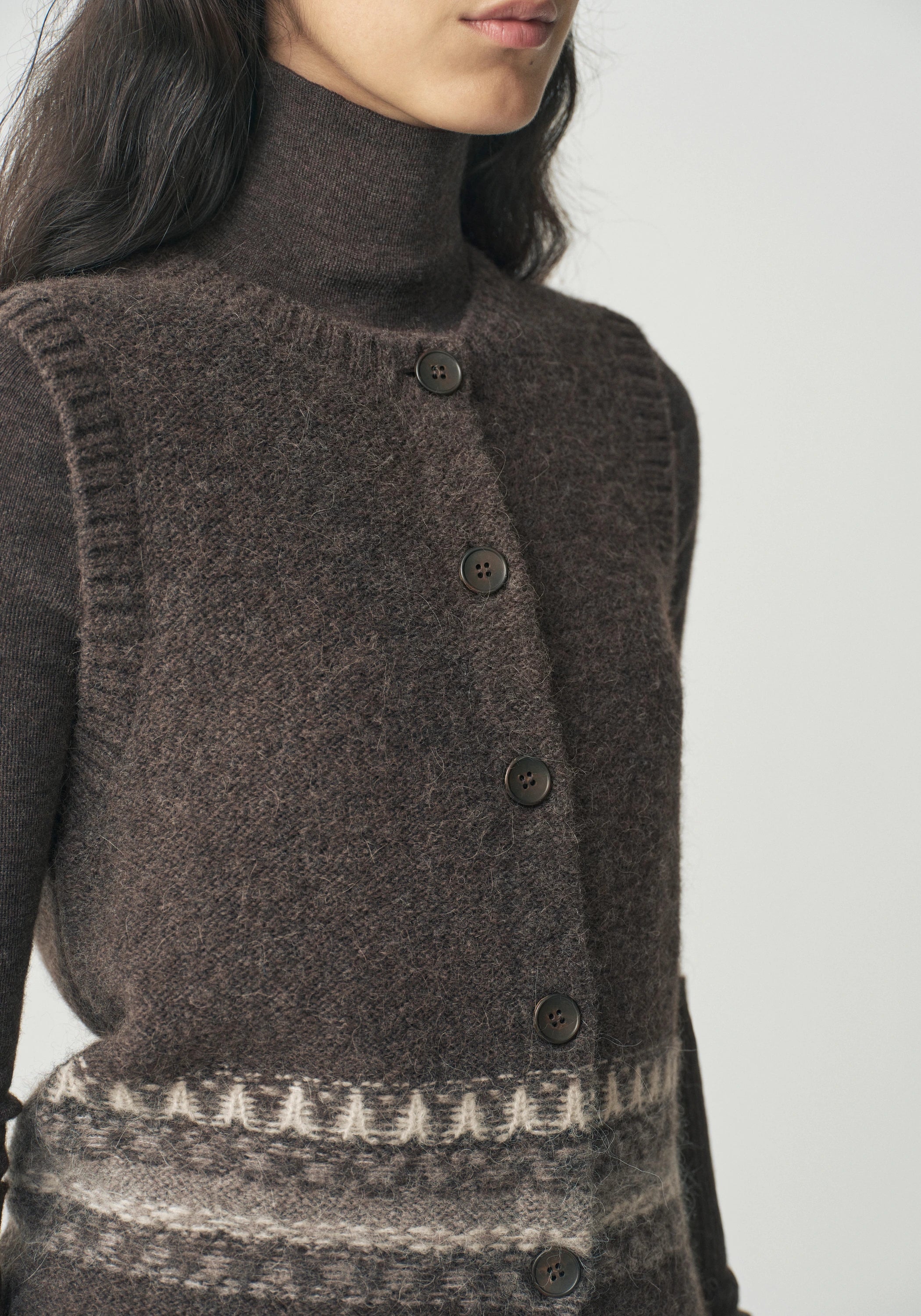 #color_raw umber