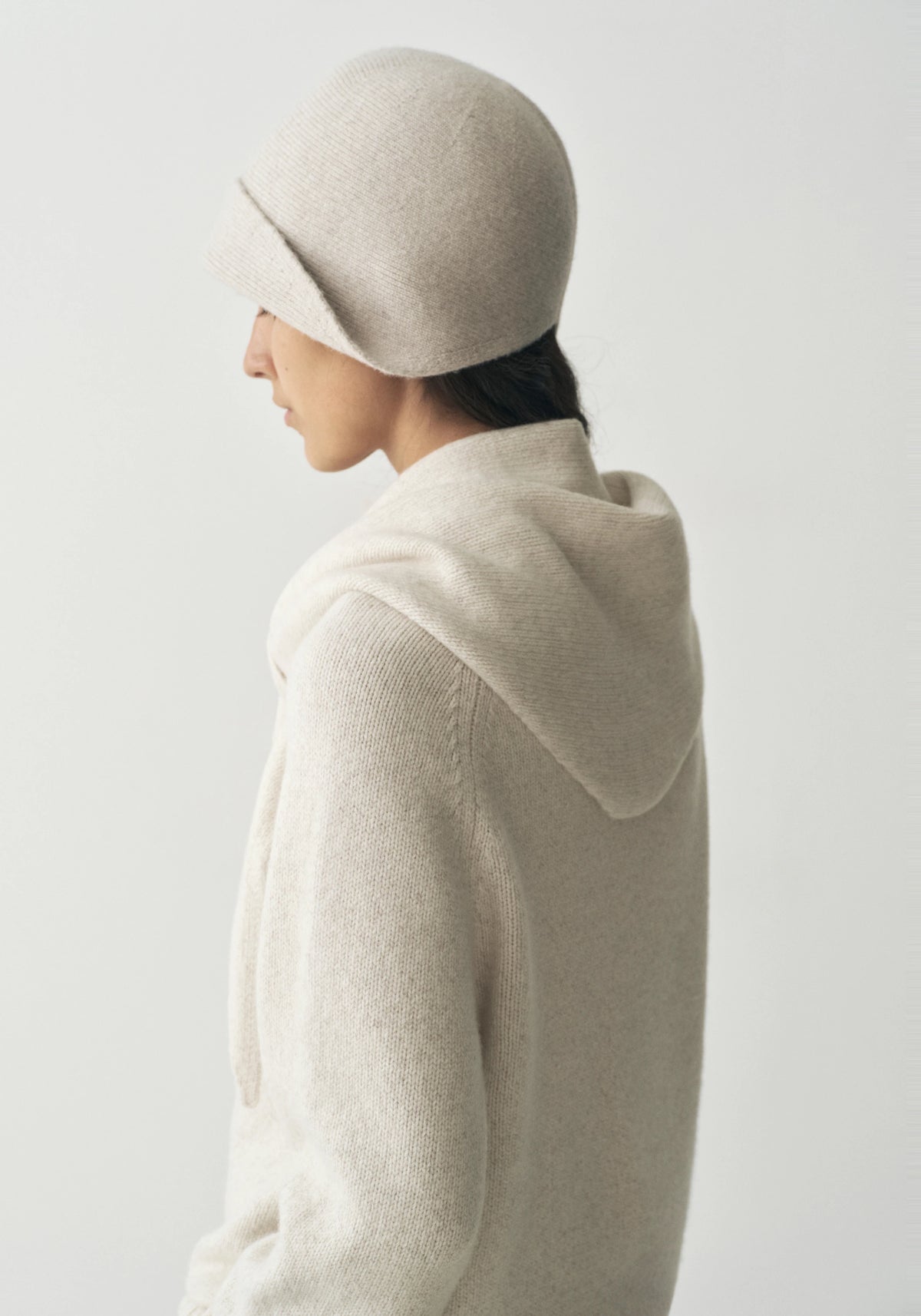 #color_off white