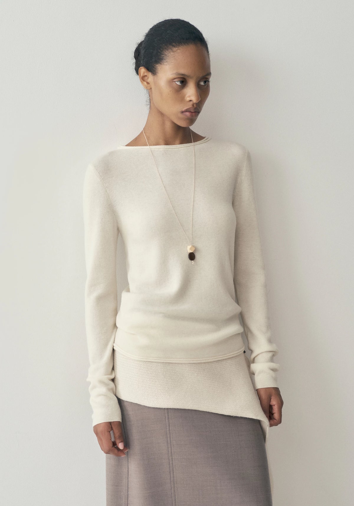 #color_off white