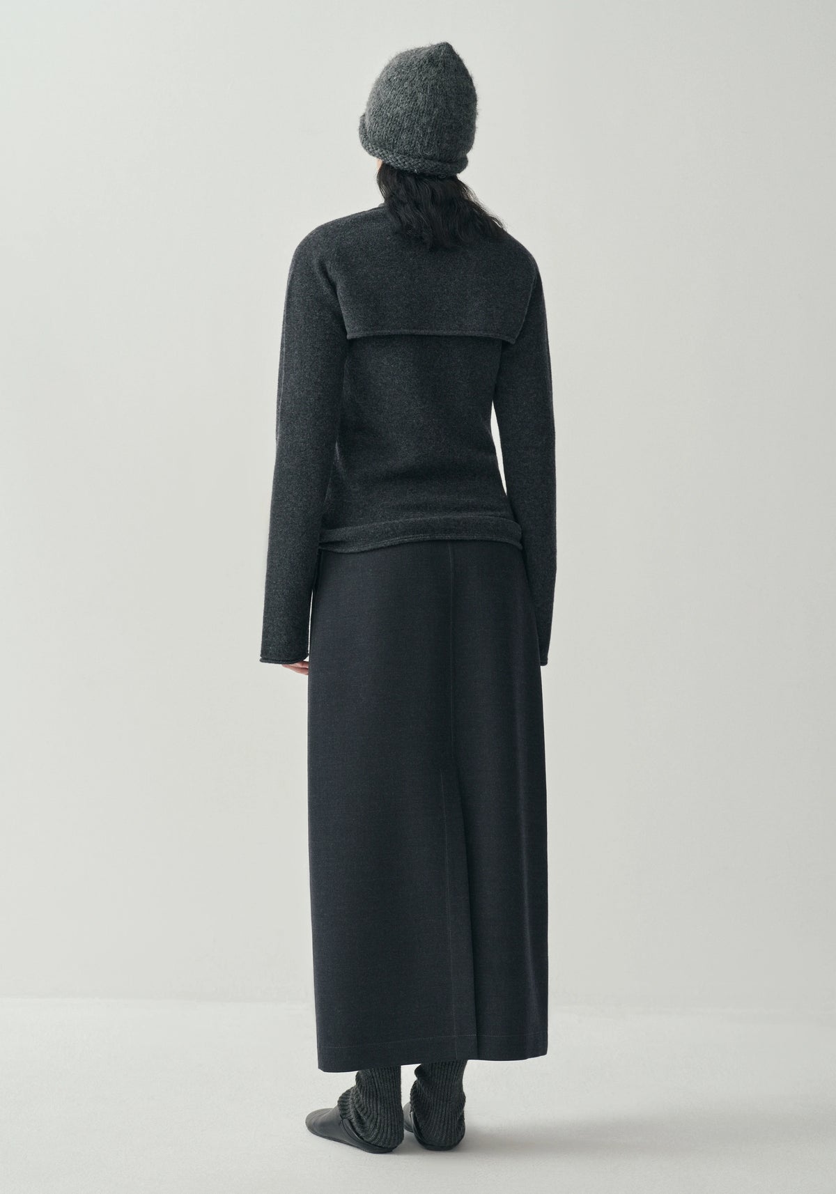 #color_black ash
