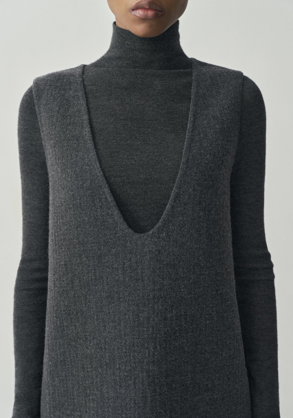 #color_dark gray