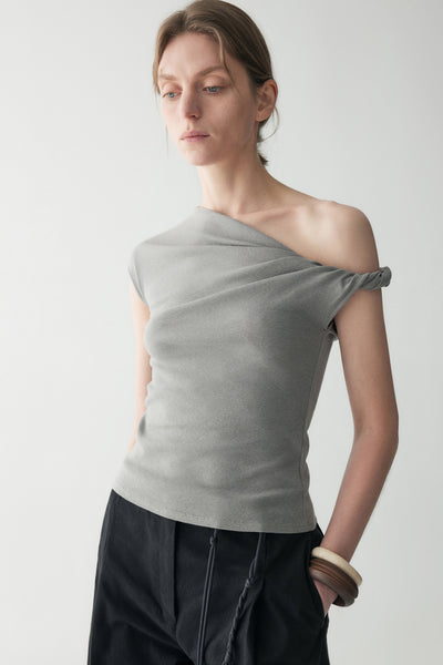 INSIS – Timeless Minimalist Womenswear
